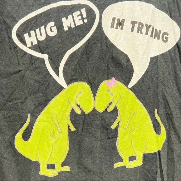 Graphics T shirt
Size M - Picture 6 of 6